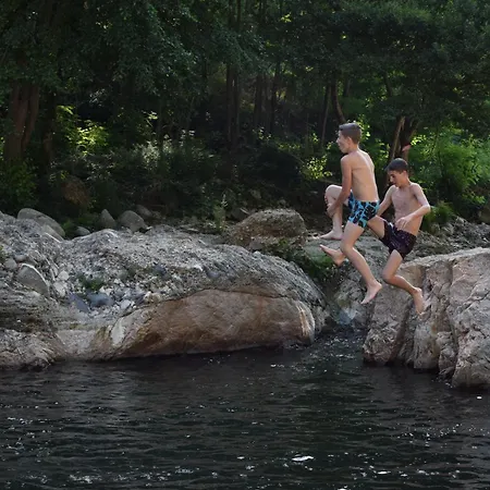 De Neyrac, Rose - Piscine, Riviere A 100 M, Vue Sur Les Collines *