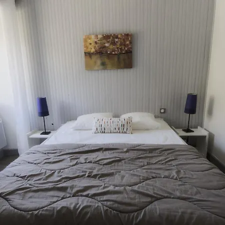 Apartment De Neyrac, Rose - Piscine, Riviere A 100 M, Vue Sur Les Collines Meyras