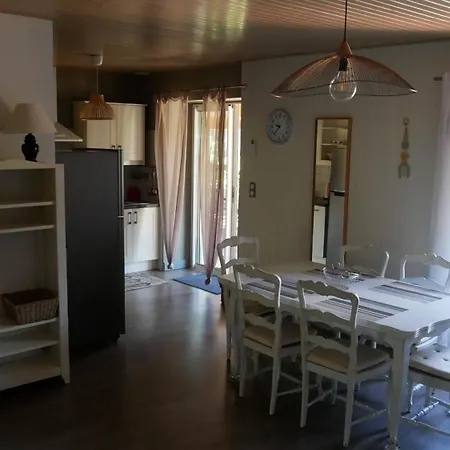 Apartment De Neyrac, Rose - Piscine, Riviere A 100 M, Vue Sur Les Collines