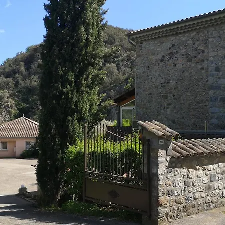 Apartment De Neyrac, Rose - Piscine, Riviere A 100 M, Vue Sur Les Collines *